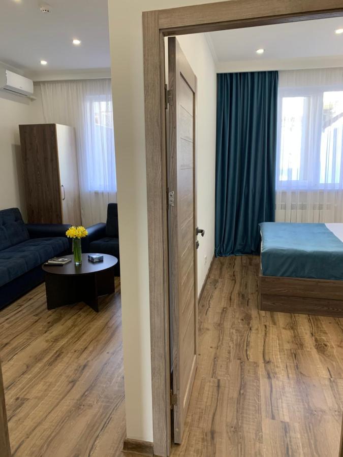Vertoni Hotel Yerevan Ngoại thất bức ảnh