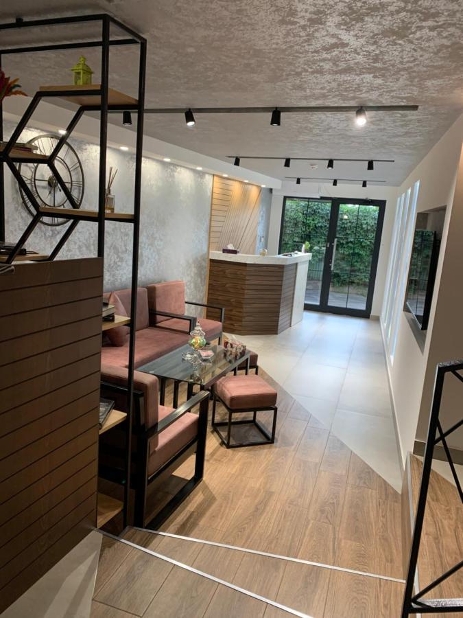 Vertoni Hotel Yerevan Ngoại thất bức ảnh